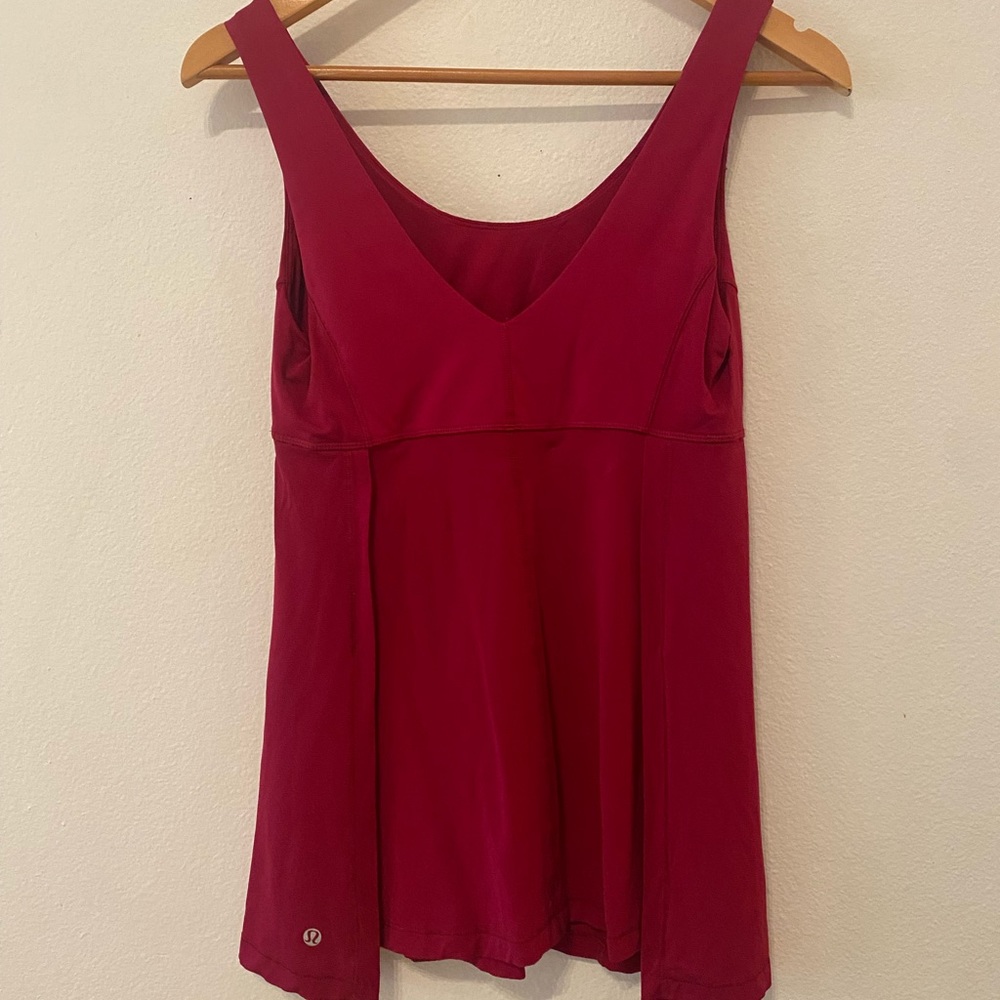 Lululemon Wrappers Delight Tank Top Red 8 Loose